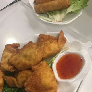 4 Vietnamese Fried Egg Rolls