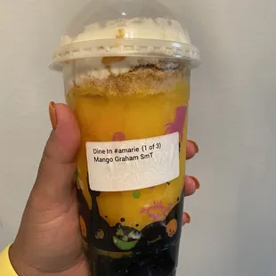 Mango graham smoothie with boba
