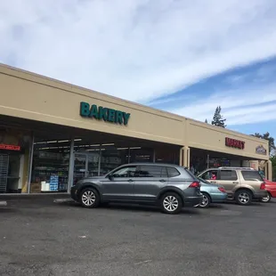 the exterior of a grocery store
