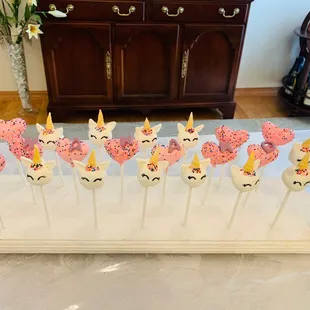 Unicorn &amp; Heart Cake pops
