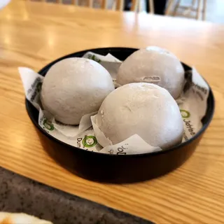 Sweet taro bun(3)