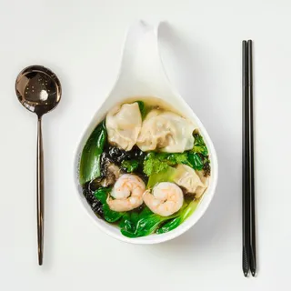 Seafood wonton soup