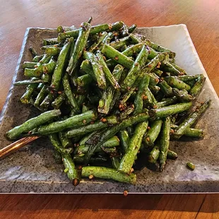 Garlic green beans