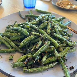 Gren Beans with Garlic