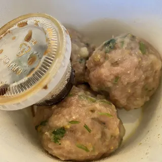 S6 Steamed Beef Balls