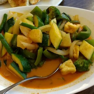 Thai red curry with tofu &amp; veggies