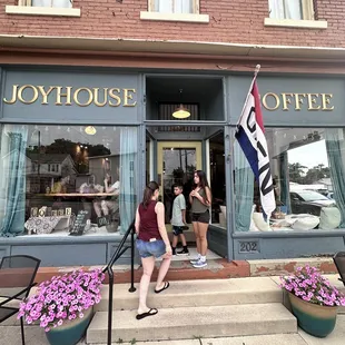 Trying JoyHouse coffee