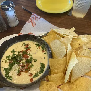 Hatch Green Chili Queso