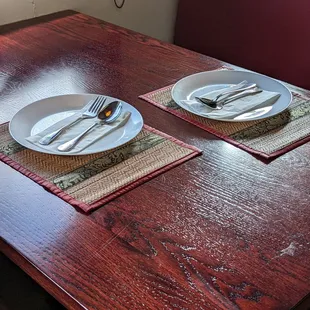 Normal table setup.