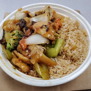 Chicken w Garlic Sauce Lunch Special