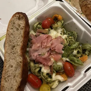 Prosciutto tortellini