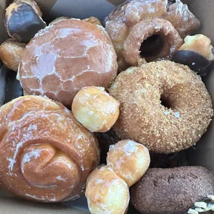 food, donuts, dough desserts