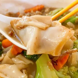 Rad Nah Noodles soup