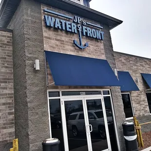the front entrance of a restaurant