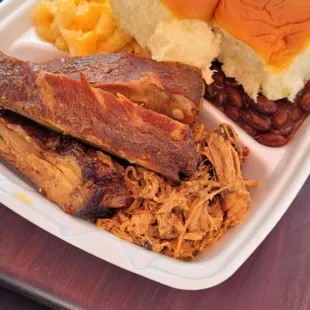 2 meat plate with ribs and pulled pork