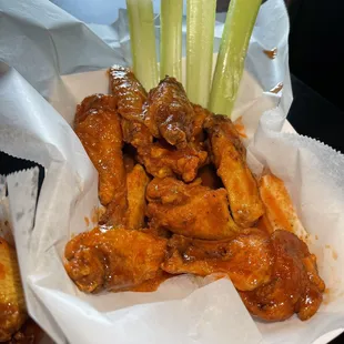 Classic hot wings