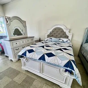 Rustic white barn queen size bedroom