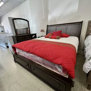 Cal King Bedroom Set