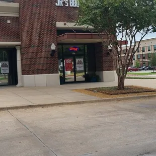 They still have food truck, but in nice clean restaurant here.