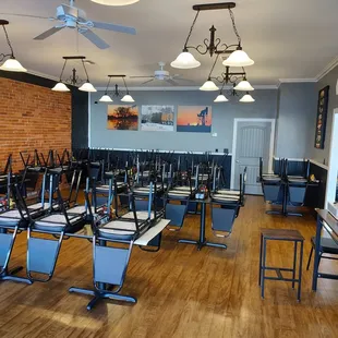 empty dining room