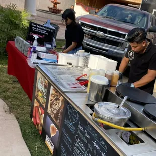 We do catering  text 213-864-9562
Main location . 
18683 Jurupa ave , Bloomington 
Miércoles a domingo-6pm-10pm