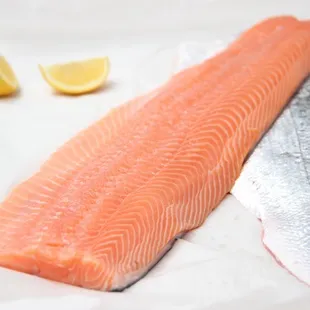Fresh Atlantic Salmon Fillet sell by side (about 3.5lbs)