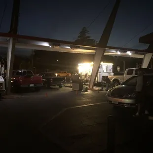 Parking lot eating at its best. One the corner of Fresno and Ashlan....