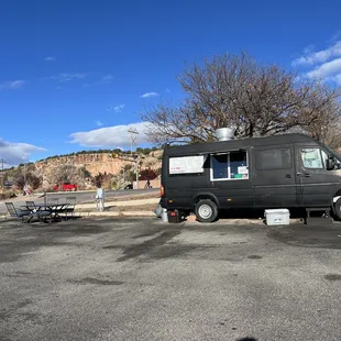 ood truck parked in a parking lot