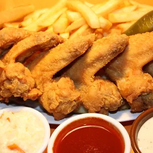 food, chicken wings and fried chicken, fried chicken wings, fried chicken, poultry, bbq chicken, chicken, bbq wings, chicken wings
