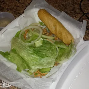 Oriental salad with real water nothingness lettuce n vinegar corn syrup dressing!