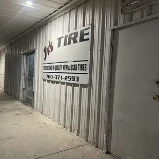 Jr's Tire Shop