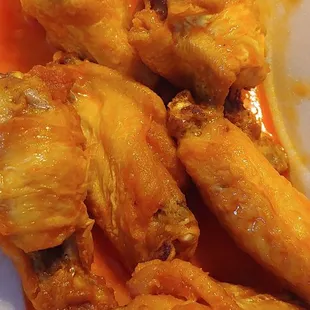 Six bone in wings were delish!