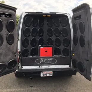 36 Rockford Fosgate. 6x9
