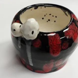 Clay and pottery classes and camps. Artwork by Kirsten