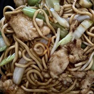 Chicken Lo-Mein