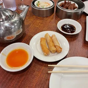 DS20 Shrimp Egg Roll, CS17 Scallop &amp; Shrimp in Garlic Sauce, DS8 Chicken Feet BB