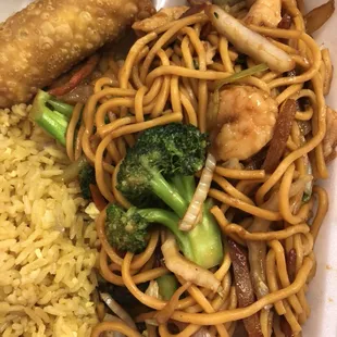 Chicken Lo Mein