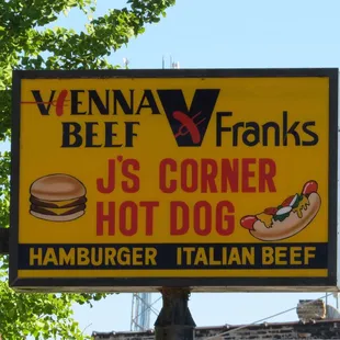 J&apos;s Corner Hot Dog (and so much more good lunch sandwiches)