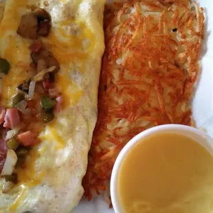 Denver omlet with hasbrowns and a side of liquid gold!! Delicious!!!