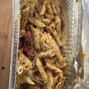 Stuffed Turkey Leg with Chicken Pasta