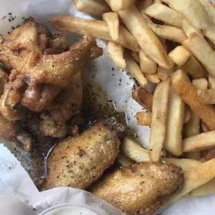 Honey Pepper 6 piece w/ fries.