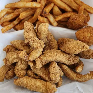 Fish Nuggets with fries
