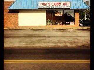 Yum's Chinese Carry Out