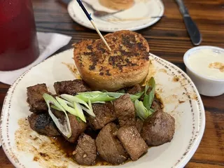 Crave's Coastal Kitchen & Cocktails