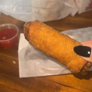 Eggroll $2.50