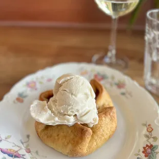 Fruit Tart with Ice Cream