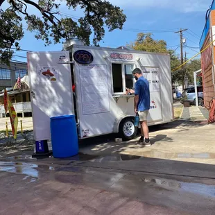 Little food truck