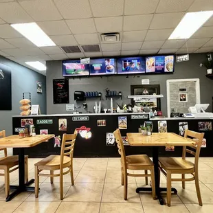 ramen and noodles, interior
