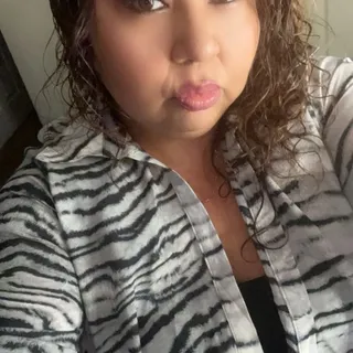 Veronica R.