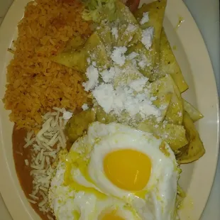 Green chilaquiles